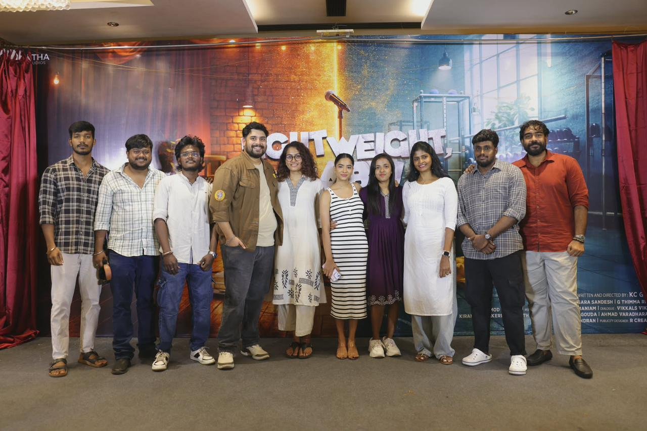 “லைட் வெயிட் பேபி” படத்தின் மூலம் கதையின் நாயகனாக அறிமுகமாகும் நடிகர் விக்கல்ஸ் விக்ரம் !