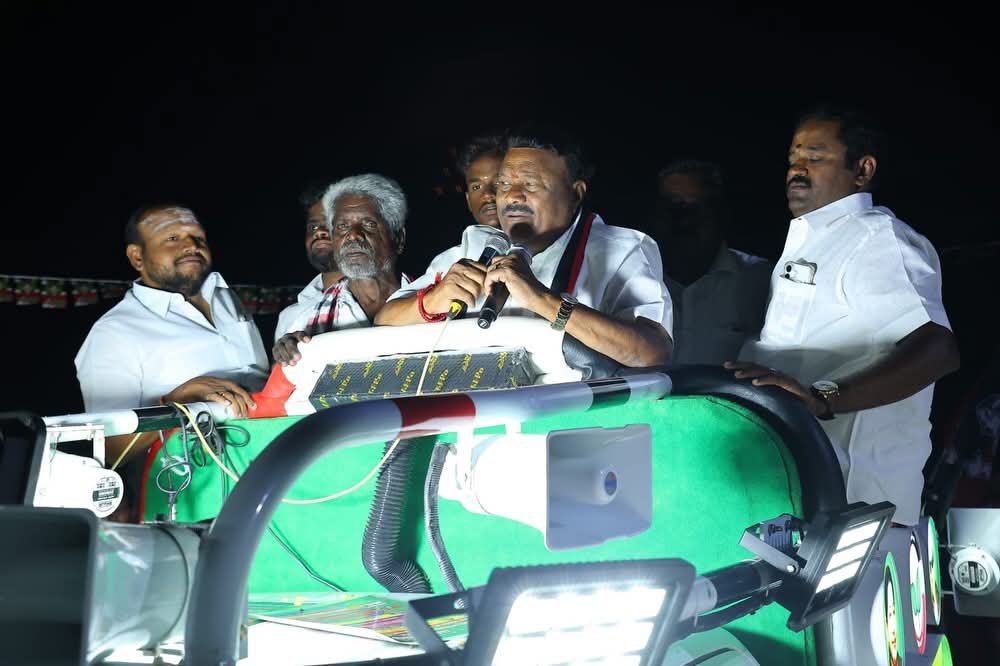 சாதிப் பெயரை குறிப்பிட்டு, தேர்தல் விதிமீறலில் சிக்கிய திண்டுக்கல் சீனிவாசன் !