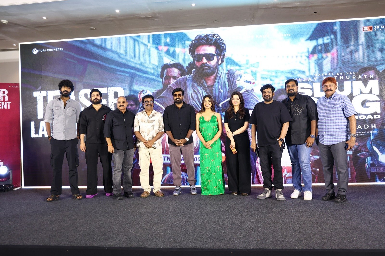 ஸ்லம் டாக் படக்குழுவினரின் பத்திரிகையாளர் சந்திப்பு
