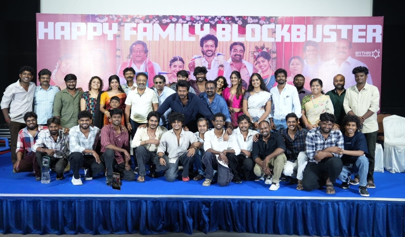 “மொத ராத்திரி” படக்குழுவினரின் வெற்றிவிழா கொண்டாட்டம் !