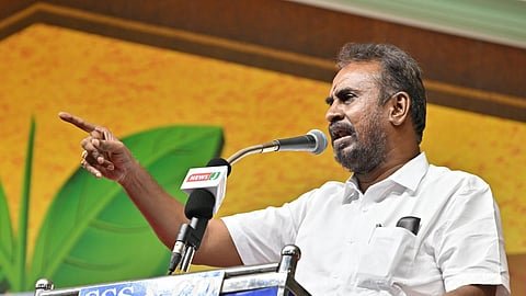 அ,தி,மு,கவை த,வெ,க வின் சார்பு இயக்கமாக மாற்ற நினைக்கும் வேலுமணி ! கட்சியை காப்பாற்ற கூட்டுத் தலைமை அவசியம் !