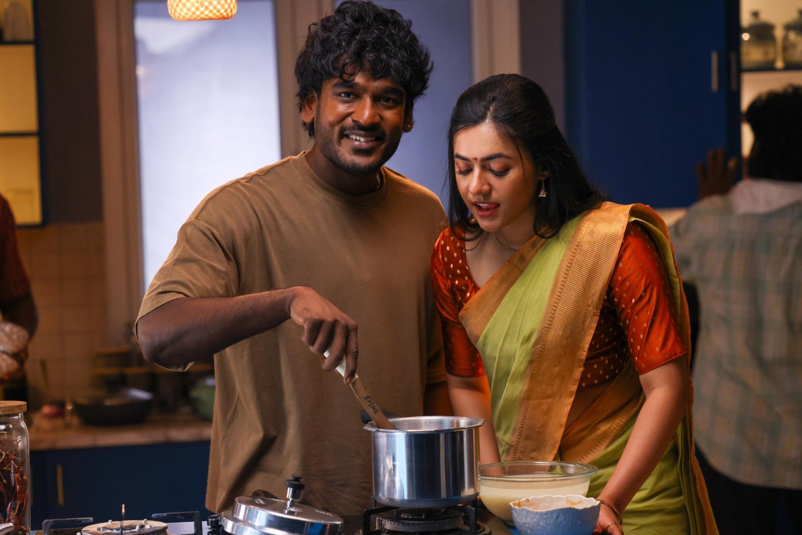 ஒரு மனிதனின் வாழ்க்கையில் இருவேறு காலக்கட்டங்களை பேசும் திரைப்படம் “ஹைக்கூ”. – நடிகர் ஏகன்
